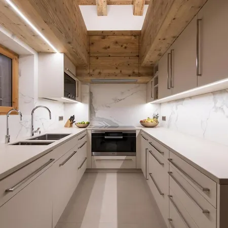 Discover The Distinct Charm Of A Chalet In * דאבוס